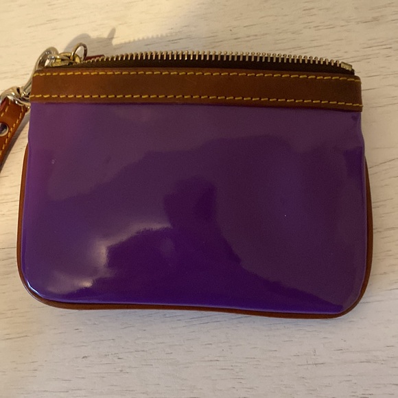 Dooney & Bourke wristlet - Picture 10 of 10